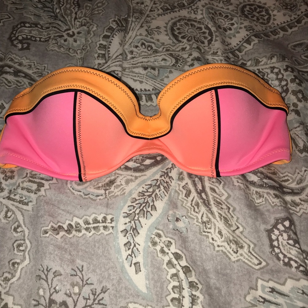 Victoria’s Secret Bikini Top
